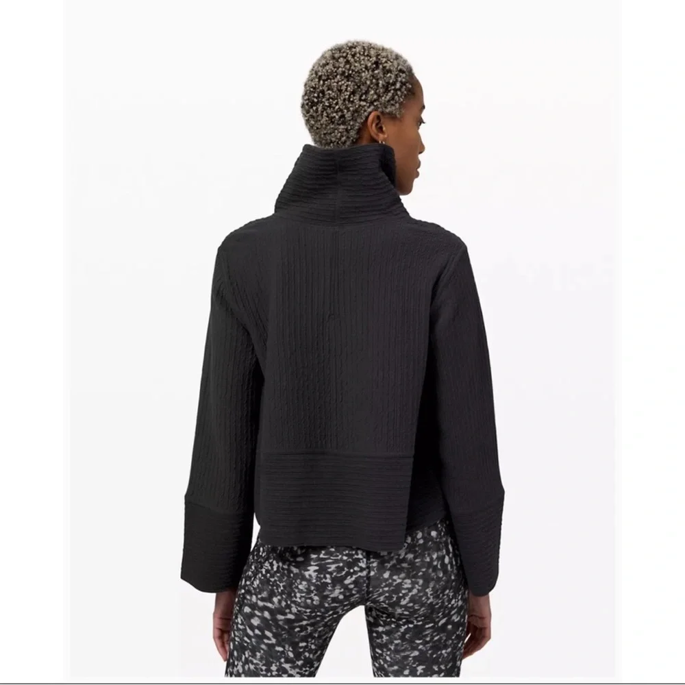 Lululemon Retreat Yourself Pullover – Heathered Gray High‎ Neck